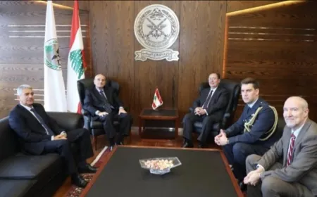 وزيرالدفاع عرض الاوضاع مع السفير البريطاني والتقى وفداً من رابطة قدامى القوات المسلحة