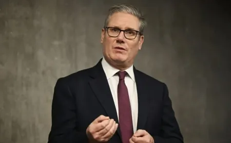 ستارمر: لا يمكن إجراء محادثات بشأن أوكرانيا بدون مشاركتها