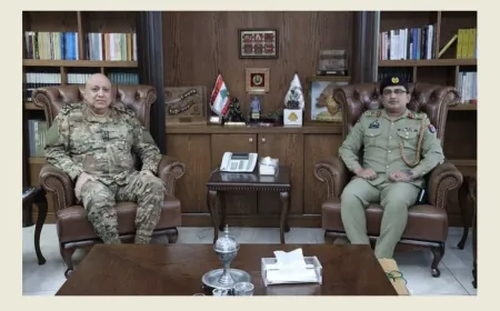 قائد الجيش استقبل ملحقا عسكريا باكستانيا