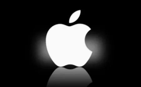 هواتف آبل تربط كلمة “عنصري” بترامب