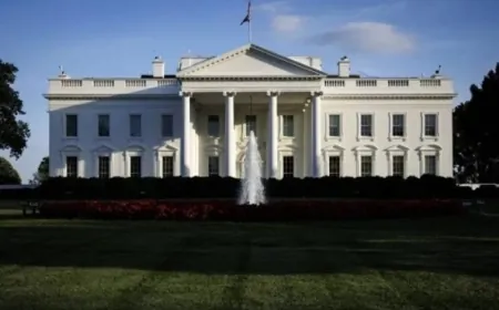 البيت الأبيض يمنع وكالات عالمية من تغطية أول اجتماع للحكومة