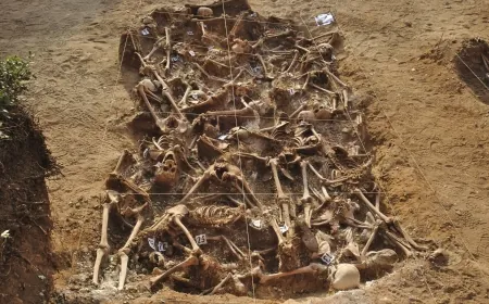 العثور على مقبرة جماعية