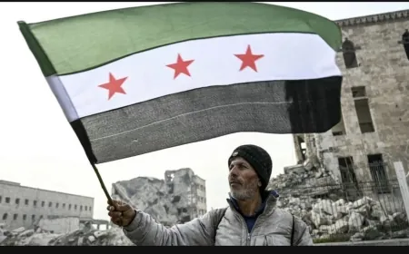 مبعوث الأمم المتحدة لسوريا: الوقت حان لتشكيل حكومة انتقالية حقيقية ولا تقصي أحدًا