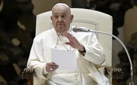 البابا فرنسيس في رسالة من المستشفى: "اجتاز مرحلة صعبة"