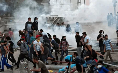 صدامات بين الشرطة التركية ومتظاهرين في مدينتي إسطنبول وإزمير