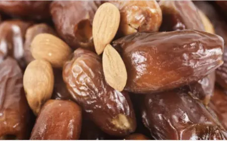 7 فوائد صحية لتناول 3 تمرات و5 حبات لوز كل صباح