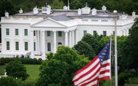 البيت الأبيض يؤكد أن المحادثات مع إيران ستكون "مباشرة"