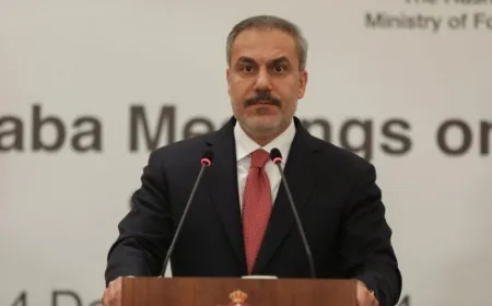 وزير الخارجية التركي: العراق يتعامل مع "بي كي كي" على أنه تنظيم إرهابي
