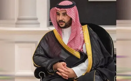 وزير الدفاع السعودي يجتمع برئيس الأركان الإيراني في طهران