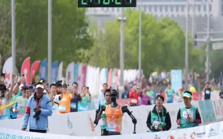 أول سباق يجمع بين الروبوتات والبشر