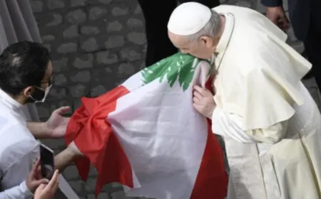 وزير الثقافة قدم باسمه وباسم رئيس الجمهورية التعازي بالبابا فرنسيس في السفارة البابوية