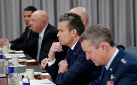 كبير مساعدي وزير الدفاع الأميركي يغادر منصبه