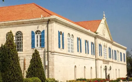 الرئيس ميشال عون زار بكركي مطمئنا الى صحة الراعي