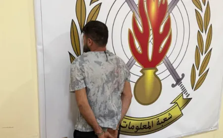 مطلوب للقضاء بجرائم سلب بقوة السلاح، سرقة، وتأليف عصابة سرقة سيارات ودراجات آلية، في قبضة شعبة المعلومات