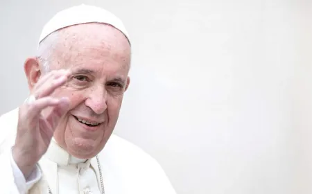 رئيس مراسم الجنازة: بابا الفاتيكان دعا إلى "بناء الجسور لا الجدران