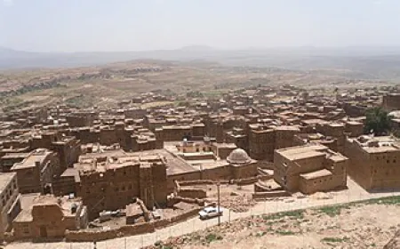 الطيران الأمريكي يشن غارتين على مديرية سفيان بمحافظة عمران في اليمن.