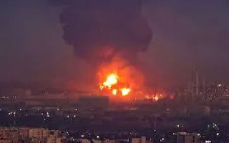 وكالة أنباء فارس: اندلاع النيران مجددًا في أجزاء من موقع حادثة انفجار ميناء رجائي جنوبي إيران.