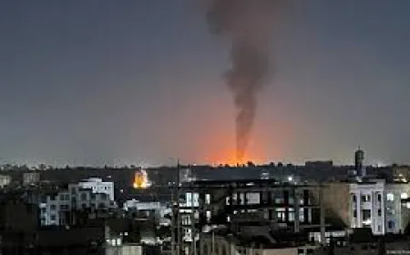 غارات أميركية عدة على ثكنات ومخازن أسلحة تابعة للحوثيين في مديرية حرف سفيان بمحافظة عمران شمالي صنعاء.