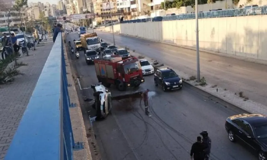 4 جرحى بإنقلاب سيارة على جسر ‎الكولا