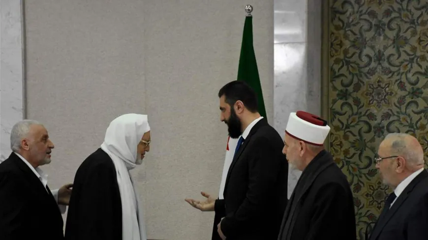 مفتى سوريا يحذّر من "الفتنة" على وقع الاشتباكات مع الدروز قرب دمشق