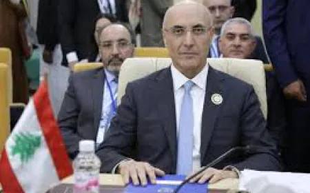 الوزير الحجار الى العاملات و العمال