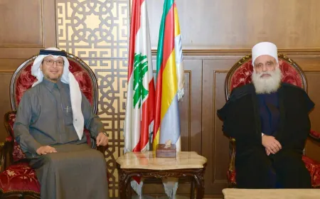 شيخ العقل اتصل بالسفير السعودي: لموقف عربي يوقف الارتكابات بحق الموحدين في سوريا
