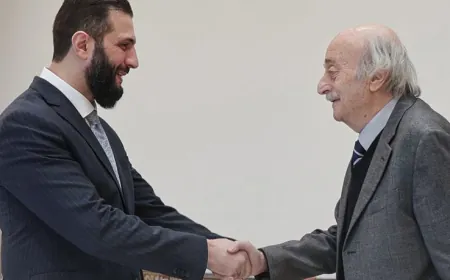 الرئيس الشرع بحث في دمشق مع الزعيم الدرزي اللبناني وليد جنبلاط أوضاع الدروز في سوريا