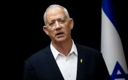 غانتس تعليقا على صواريخ الحوثي: اضربوا إيران