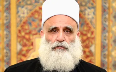 شيخ العقل: لإعطاء الفرصة لسوريا كي تبني مؤسساتها