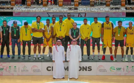 فريق نادي الإتحاد السعودي يصل بعد ساعة إلى بيروت