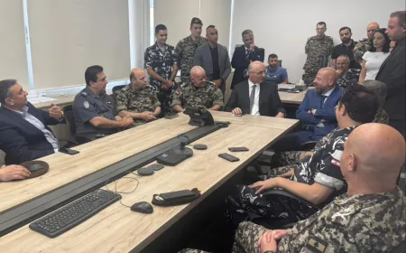 يتفقد وزير الداخلية والبلديات أحمد الحجار غرفة عمليات منطقة الشمال في قوى الأمن الداخلي في سراي طرابلس، بحضور المُدير العام لِأَمنِ الدولة اللواء ادكار لاوندس ومحافظ الشمال القاضي رمزي نهرا.