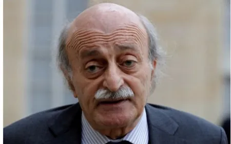 جنبلاط ييرق الى البابا مهنئًا