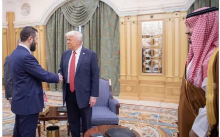 الشرع: قرار ترامب رفع العقوبات عن سوريا سيُسهم في تحقيق الأمن والاستقرار وسيفتح صفحة جديدة لإعادة بناء البلاد