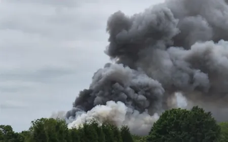 حريق وانفجارات في قاعدة سابقة لسلاح الجو الملكي ‏البريطاني