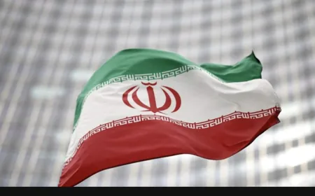 دبلوماسي إيراني يؤكد أنه بحث مع الأوروبيين مسار المفاوضات النووية مع واشنطن