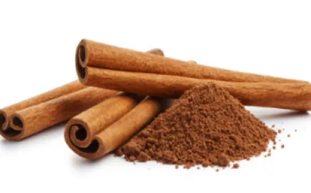 القرفة: فوائد صحية وأضرار محتملة عند تناولها مع الأدوية