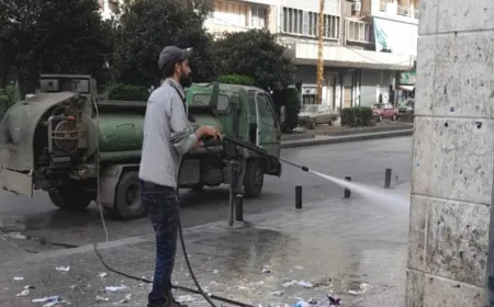 حملة لإزالة صور المرشحين من شوارع طرابلس