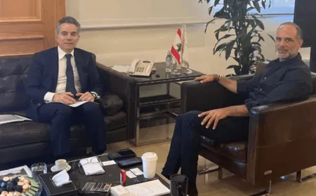 رسامني عرض أوضاع البنية التحتية مع زواره