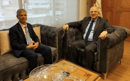 الوزير حيدر التقى سفير باكستان