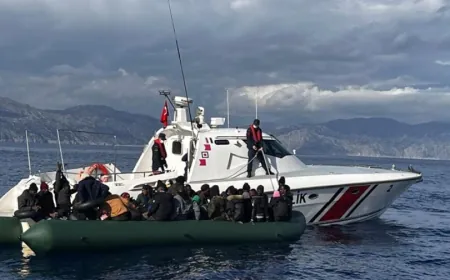 محكمة يونانية تتهم 17 من أفراد خفر السواحل على خلفية غرق قارب مهاجرين