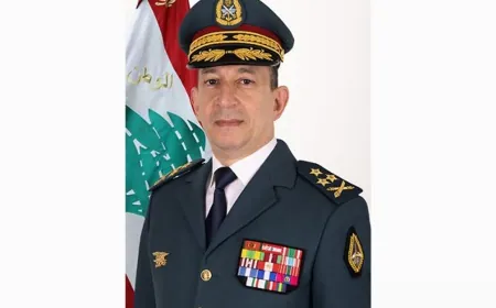 قائد الجيش يشيد بالعسكريين: أنتم حماة الديمقراطية وركيزة الأمن