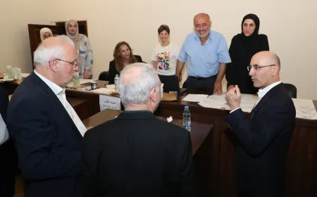 أتوجه إلى القضاة، موظفي الإدارة العامة، القوى الأمنية والعسكرية بالشكر والتقدير على ما بذلوه من جهود جبارة في الانتخابات البلدية والاختيارية. أديتم مهامكم بمسؤولية، وأسهمتم في إنجاح الاستحقاق بما يليق بثقة المواطنين التي شكلت الركيزة الأساسية لهذا النجاح. كلّي فخر بما حققتموه