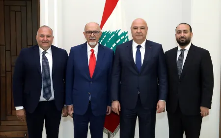 الرئيس عون عرض مع الوزير السابق رائد خوري شؤونًا اقتصادية