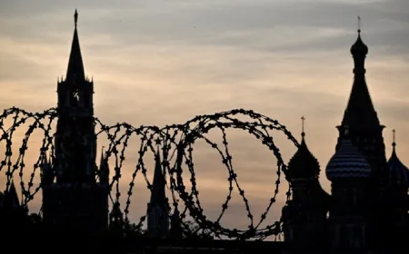 موسكو تتهم كييف بتكثيف الهجمات لإفشال محادثات السلام