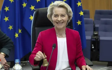 فون دير لايين تندد بالضربة الإسرائيلية "البغيضة" على المدرسة في غزة