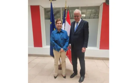 نصار بحث في باريس سبل تعزيز التعاون القضائي