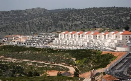 رغم التهديد بفرض عقوبات.. إسرائيل تنشئ مستوطنات جديدة بالضفة الغربية