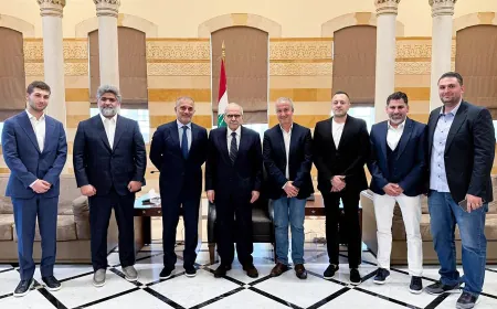 بعد الهتافات ضده في المدينة الرياضية.. وفد من النجمة يقدم الإعتذار لسلام