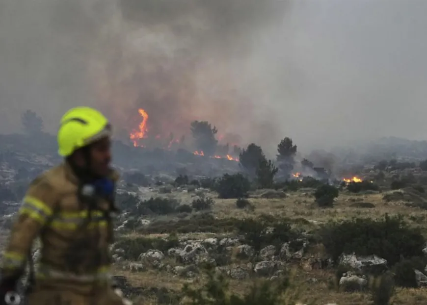وسائل إعلام إسرائيليّة: تقديرات بأنه لا علاقة بين المعتقلين وحرائق الغابات في القدس
