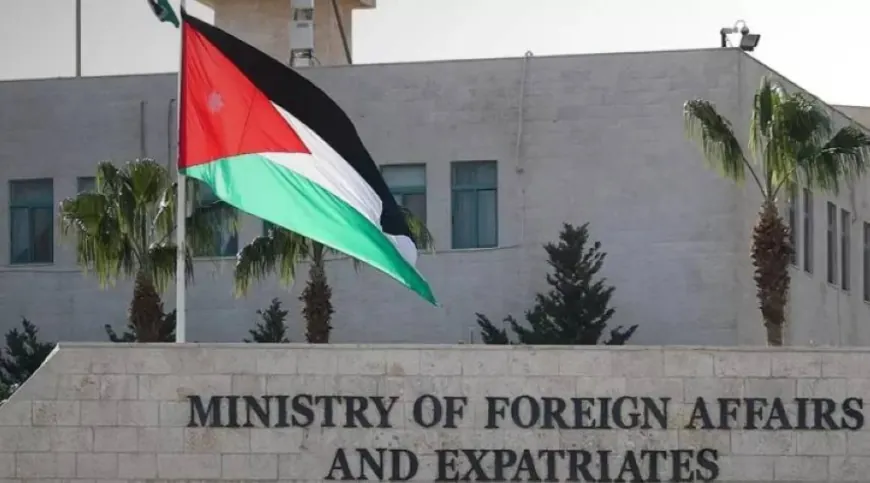 الخارجية الأردنية: الأردن يدين وبأشدّ العبارات القصف الإسرائيلي الذي استهدف محيط القصر الرئاسي في مدينة دمشق